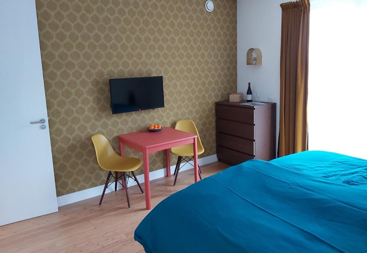 Luxury Suites Oosterwold Almere Esterno foto